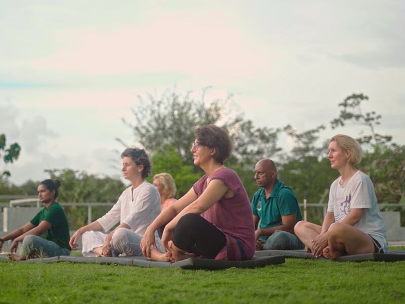 Why USA Guests Choose Ayurveda and Siddha Treatment in Kerala for Long-Term Healing