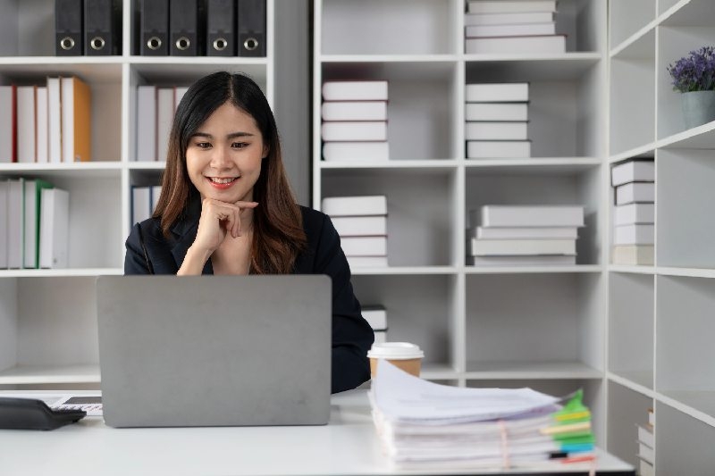 Should I Use an Accounting Recruiter to Find a Job